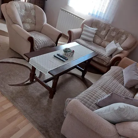 아파트 Ana & Olja